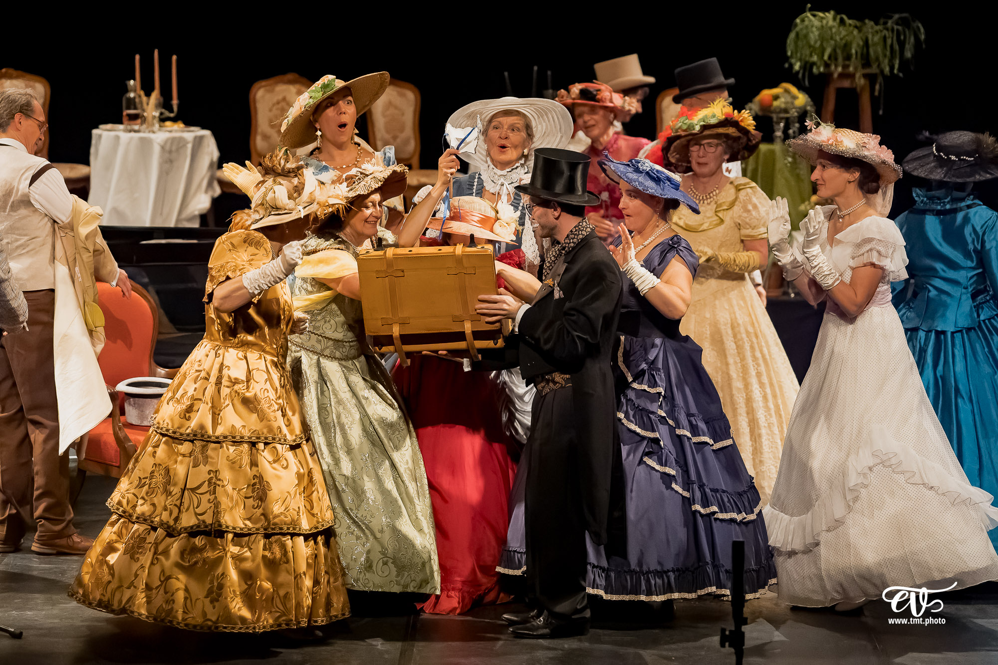 DANS LE SALON DE ROSSINI